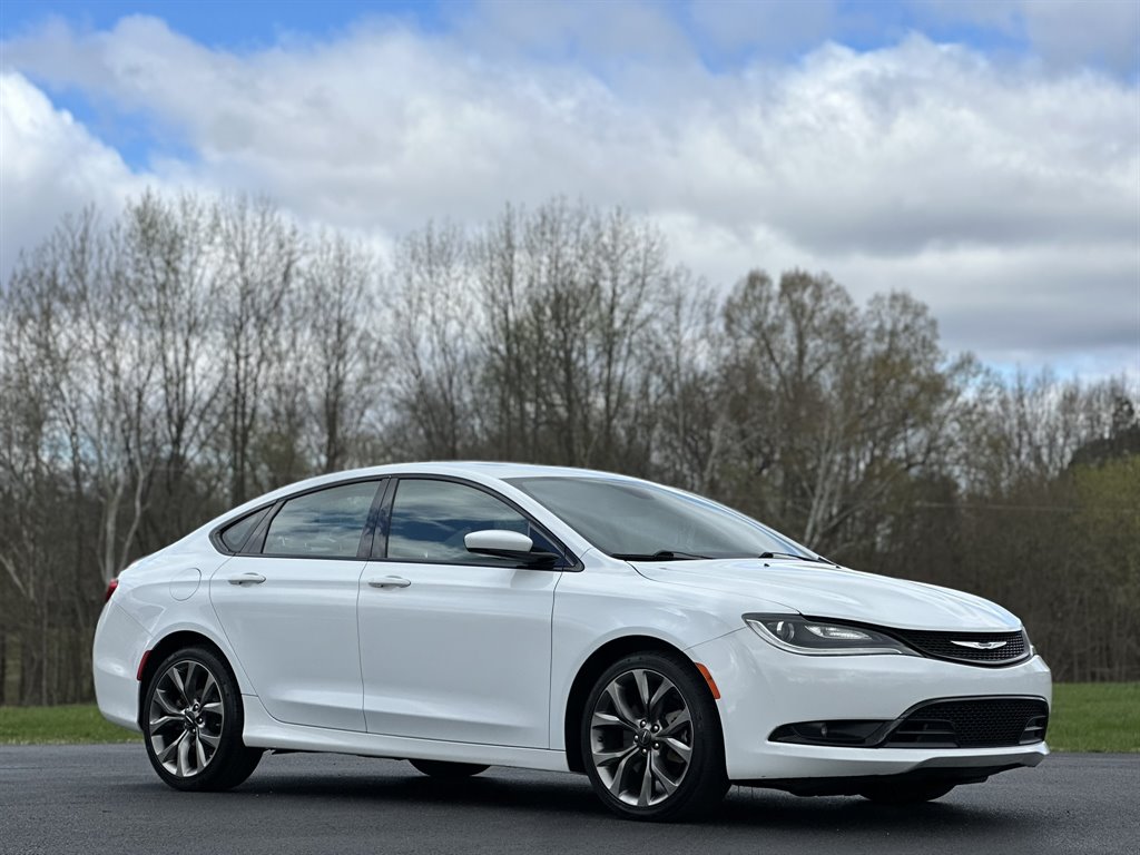 2016 Chrysler 200 S