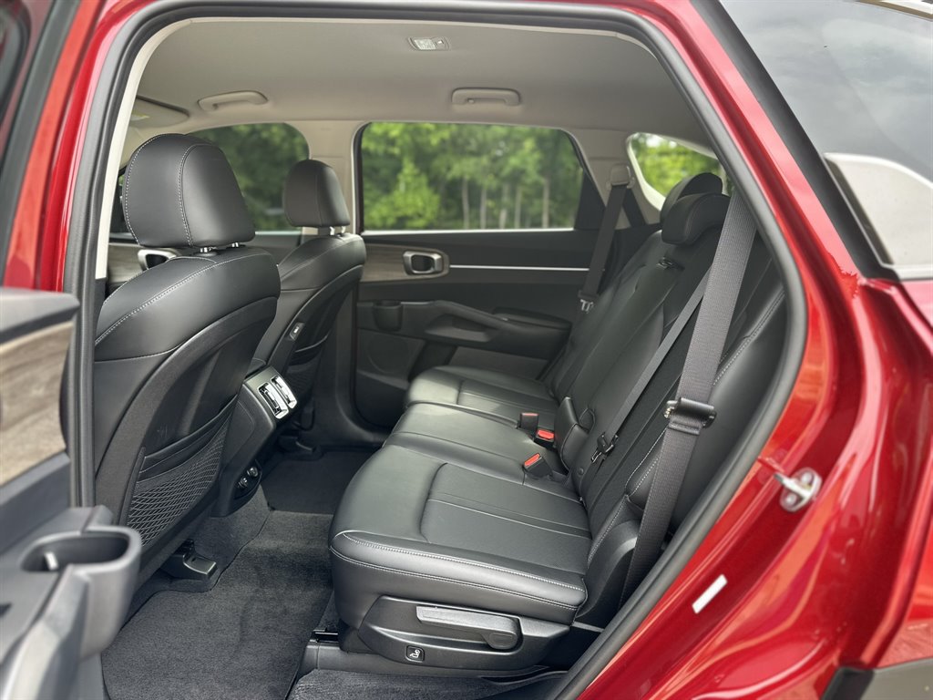 2023 Kia Sorento X-Line S - Photo 17