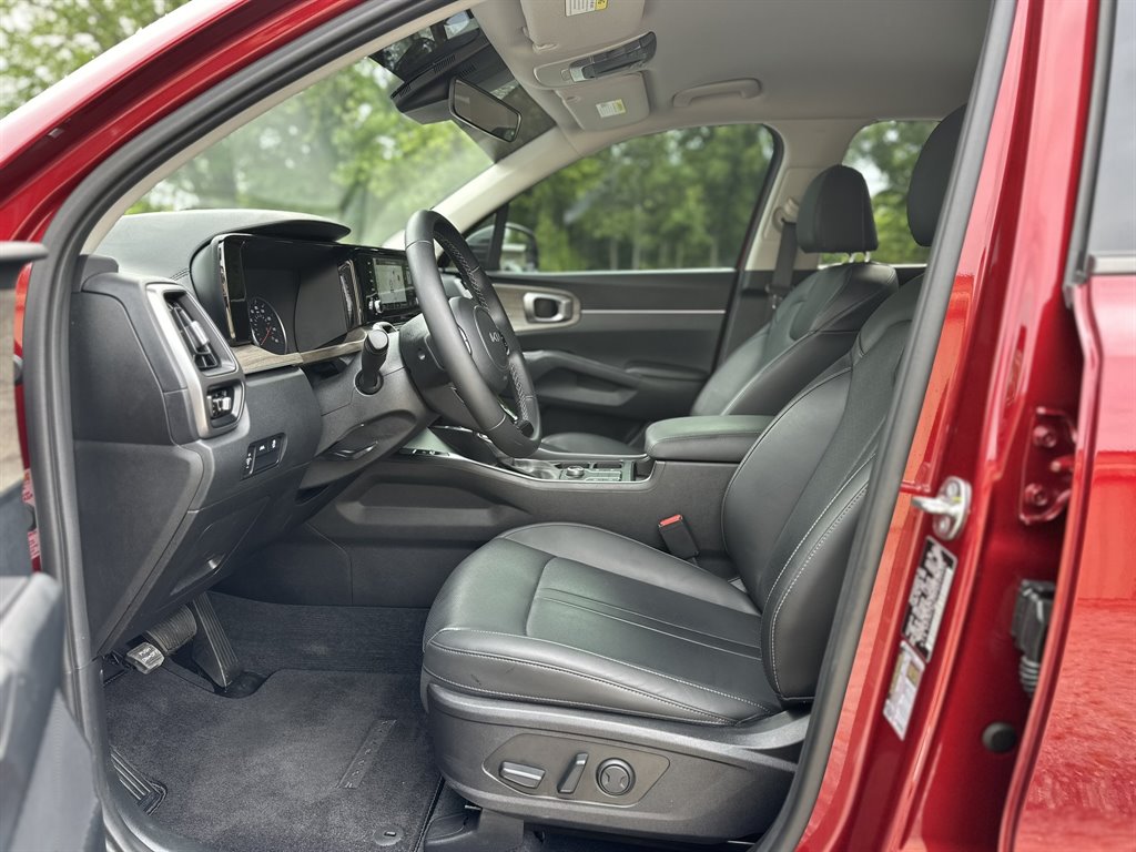 2023 Kia Sorento X-Line S - Photo 12