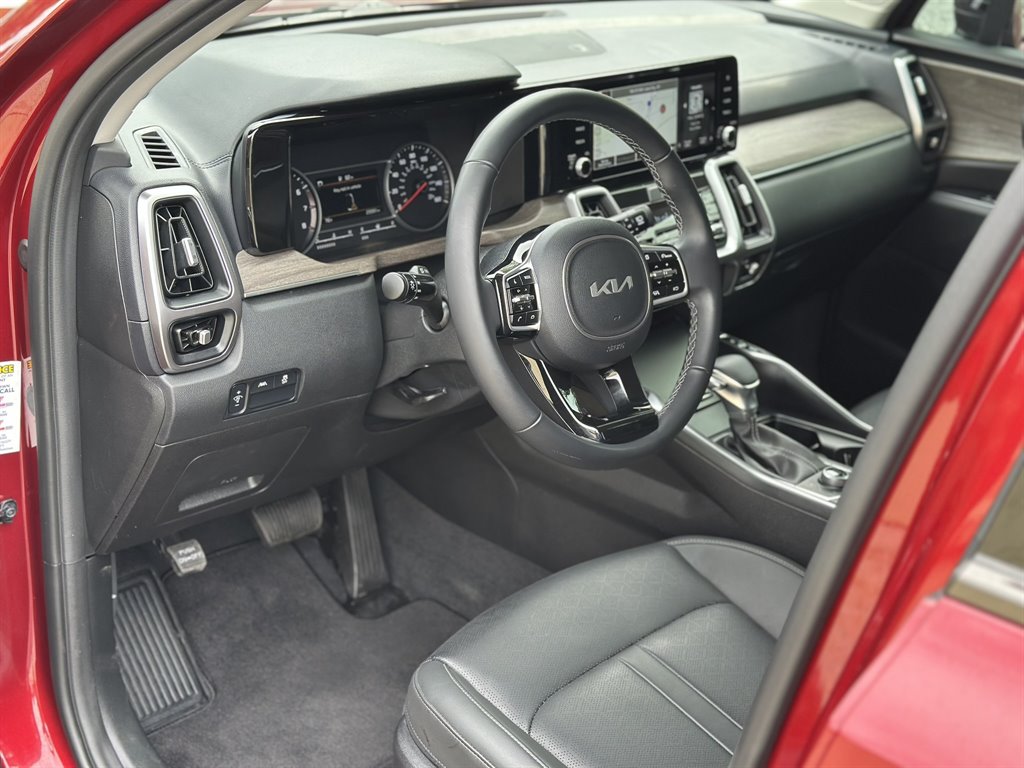 2023 Kia Sorento X-Line S - Photo 13