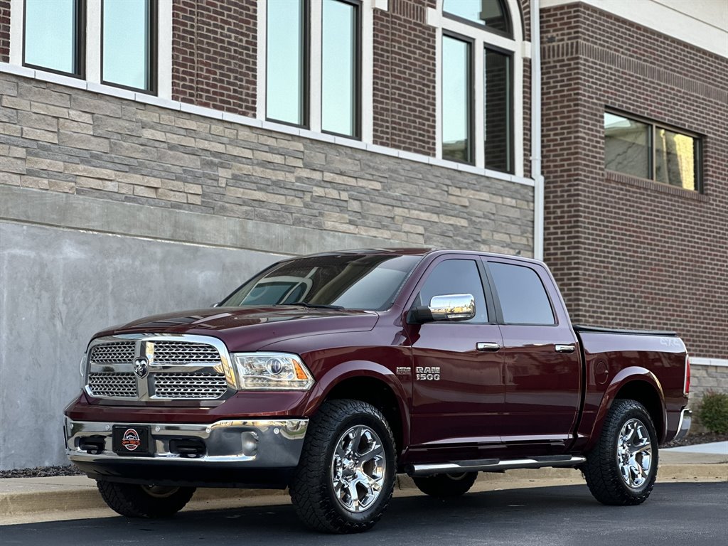 2018 RAM 1500 Laramie 4x4 Crew Cab 5'7's photo